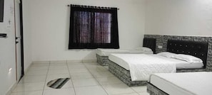 Six Bedded Room | 免費無線上網