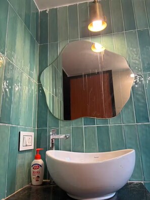 Toallas y papel de baño