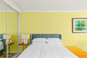 Iron/ironing board, WiFi, bed sheets