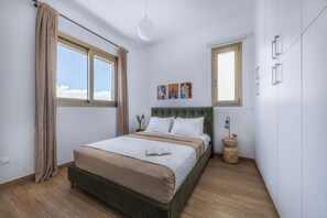 2 bedrooms, iron/ironing board, Internet, bed sheets