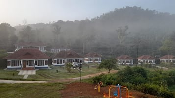 Children’s play area – outdoor
