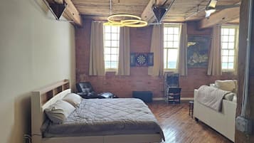 1 bedroom, desk, iron/ironing board, free WiFi