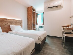 Deluxe Double or Twin Room, City View | Desk, laptop workspace, free WiFi - A Hotel Desker Stay from 10PM to 9AM (Singapore)