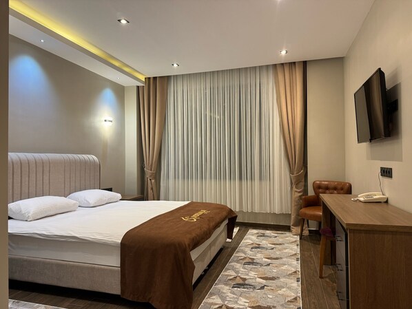Luxury Double Room, City View
