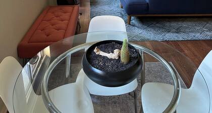 Private Cottage in the heart of West Hollywood