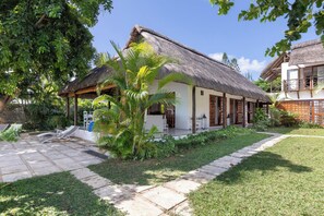 Exterior - Samya, a luxury villa by the sea (Grand Baie)