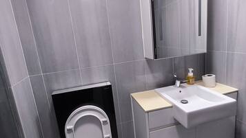 Regadera y bidet