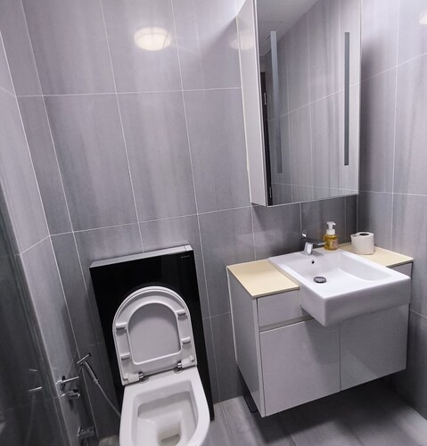 Cozy Condo 9 mins to Aljunied MRT