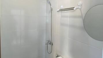 Free toiletries, towels, soap, shampoo