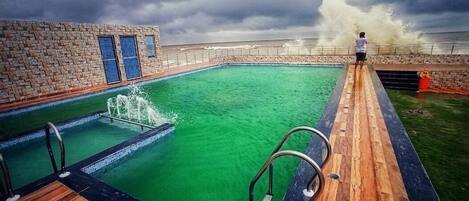 15 piscines extérieures