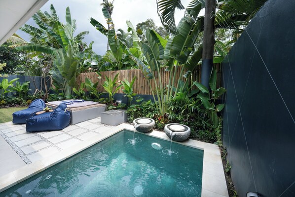 Villa Deluxe, vue sur la piscine | 4 chambres, coffre-fort, bureau