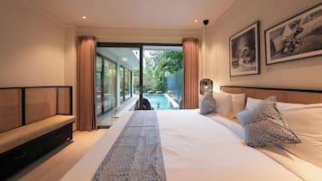 Deluxe Villa, Pool View | 4 bedrooms, in-room safe, desk, laptop workspace
