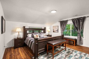 5 Schlafzimmer, Schreibtisch, kostenloses WLAN, Bettwäsche