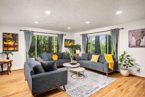 Fernseher, Tischfußball