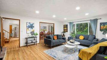 Télévision, baby-foot