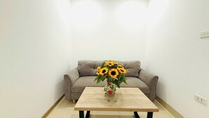 1 bedroom, desk, free WiFi - Era Apartment Dinh Thon (Hanoi)