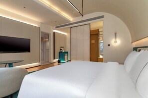 Yee Magical Business Room | Iron/ironing board, free WiFi - Yee Hotel Shamian Guangzhou (Guangzhou)