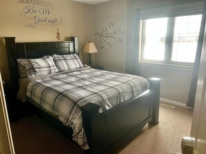 4 bedrooms, desk, iron/ironing board, travel cot