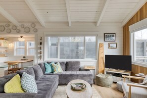 Smart TV, fireplace - Coastal Home, Steps to the Beach, Shops & Eats | Saltgrass Cottage by AvantStay (Manzanita)