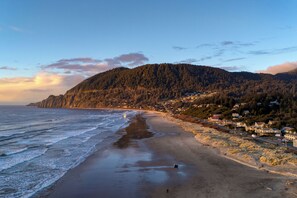 Beach nearby - Coastal Home, Steps to the Beach, Shops & Eats | Saltgrass Cottage by AvantStay (Manzanita)