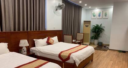 Duc Trung Hotel CB by Bayluxury