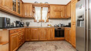 Microwave, oven, stovetop, coffee/tea maker