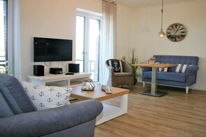 Tv, dvd-spelare och en stereo