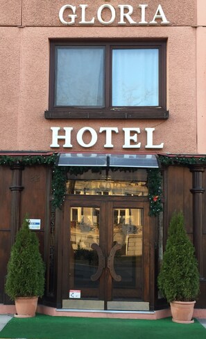 Front of property – evening/night - Hotel Gloria Budapest City Center (Budapest)