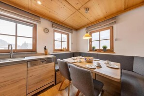 Unclassified image, 2 of 42, button - Premium Mountain Chalet for 10 (Wald-Königsleiten)