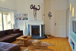 Smart TV, fireplace, DVD player, ping pong - Soleil des Adrets Comfortable holiday residence (Montauroux)