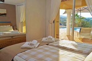 5 bedrooms, iron/ironing board, travel cot, free WiFi