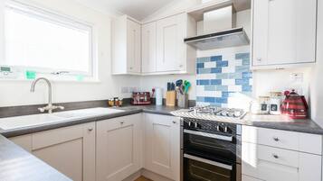 Réfrigérateur, micro-ondes, four, lave-vaisselle