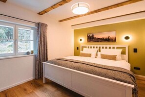 2 多间卧室、熨斗/熨衣板、免费 WiFi、床单