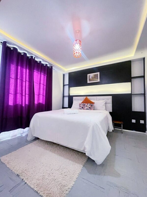 3 bedrooms, iron/ironing board, WiFi, bed sheets