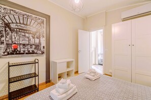 1 bedroom, iron/ironing board, WiFi, bed sheets - GuestHost - Porta Susa Apartment (Torino)