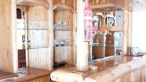 Bar (in der Unterkunft)
