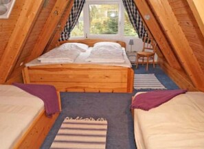 2 bedrooms, iron/ironing board, Internet
