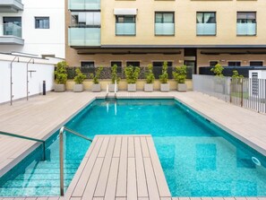 Huis, 4 slaapkamers, terras | Zwembad