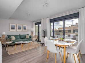 Huis, 4 slaapkamers, terras | Woonruimte