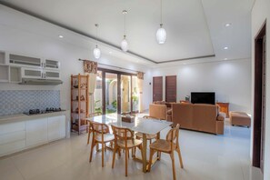 ヴィラ 4 ベッドルーム プールビュー | 専用キッチン | 電気ポット