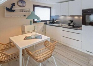 Kühlschrank, Ofen, Herdplatte, Geschirrspüler