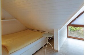 1 bedroom, iron/ironing board, internet