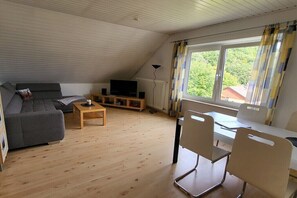 Smart TV, DVD player - Pension Sonnenberg Comfortable holiday residence (Silz)