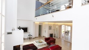 Living area - Global Feng Shui - By Global Rental Holidays 7129 (L'Escala)