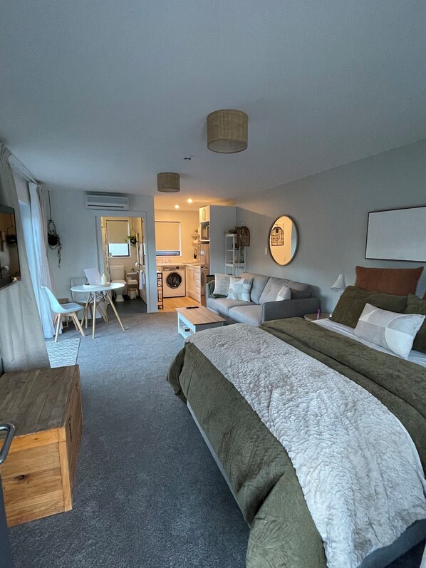 1 bedroom, WiFi, bed sheets