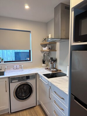 Mikrobølgeovn og kokeplater