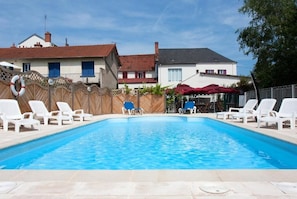 Seasonal outdoor pool
