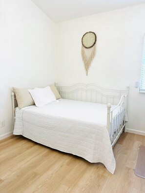 2 bedrooms, WiFi, bed sheets - Cozy Multi-level Townhome 2BD2BA (Tampa)