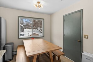 Unclassified image, 4 of 15, button - Walking Distance to Downtown Bozeman (Bozeman)