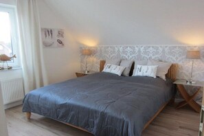 2 عدّة غرف نوم ومكواة/لوح كي وخدمة الإنترنت